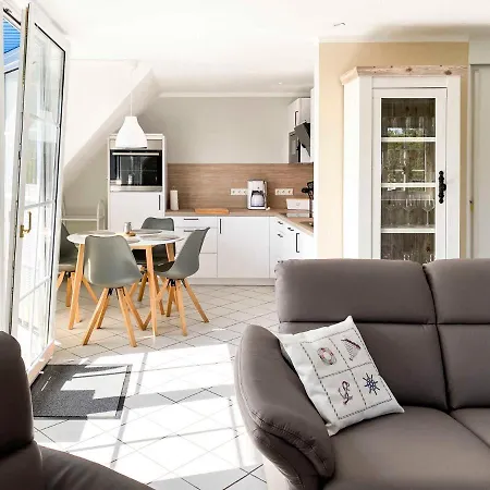 Hafenkoje Oberdeck Ferienwohnung 公寓 *